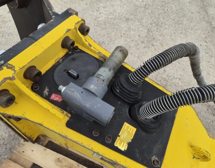 EPIROC  MB1200 ***LIKE NEW***